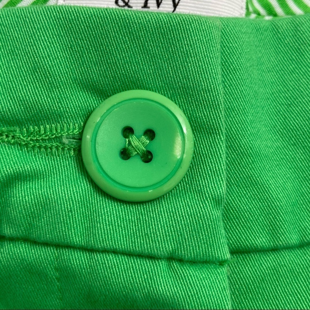 CROWN & IVY / Green Twill Shorts Size 6 - Picture 11 of 11